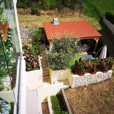 Vespa & Jacuzzi Apartman Split