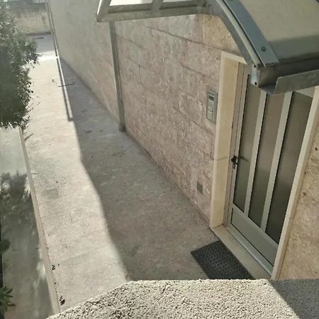 Vespa & Jacuzzi Split