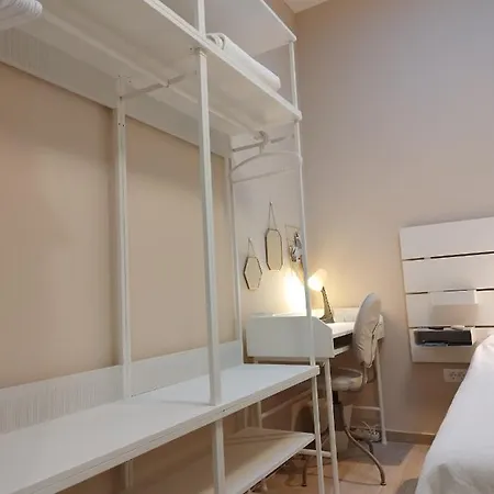 Vespa & Jacuzzi Apartman Split