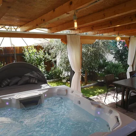 Apartment Vespa & Jacuzzi